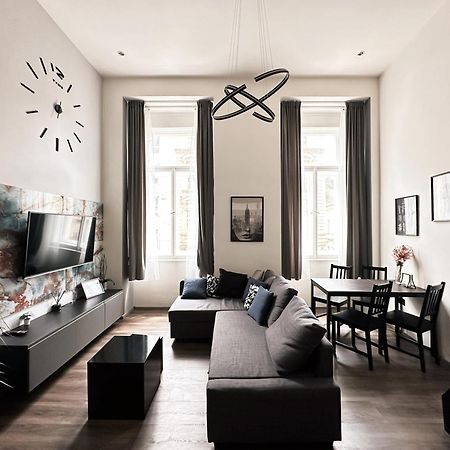 Contemporary Jindrisska Apartment Prague Luaran gambar