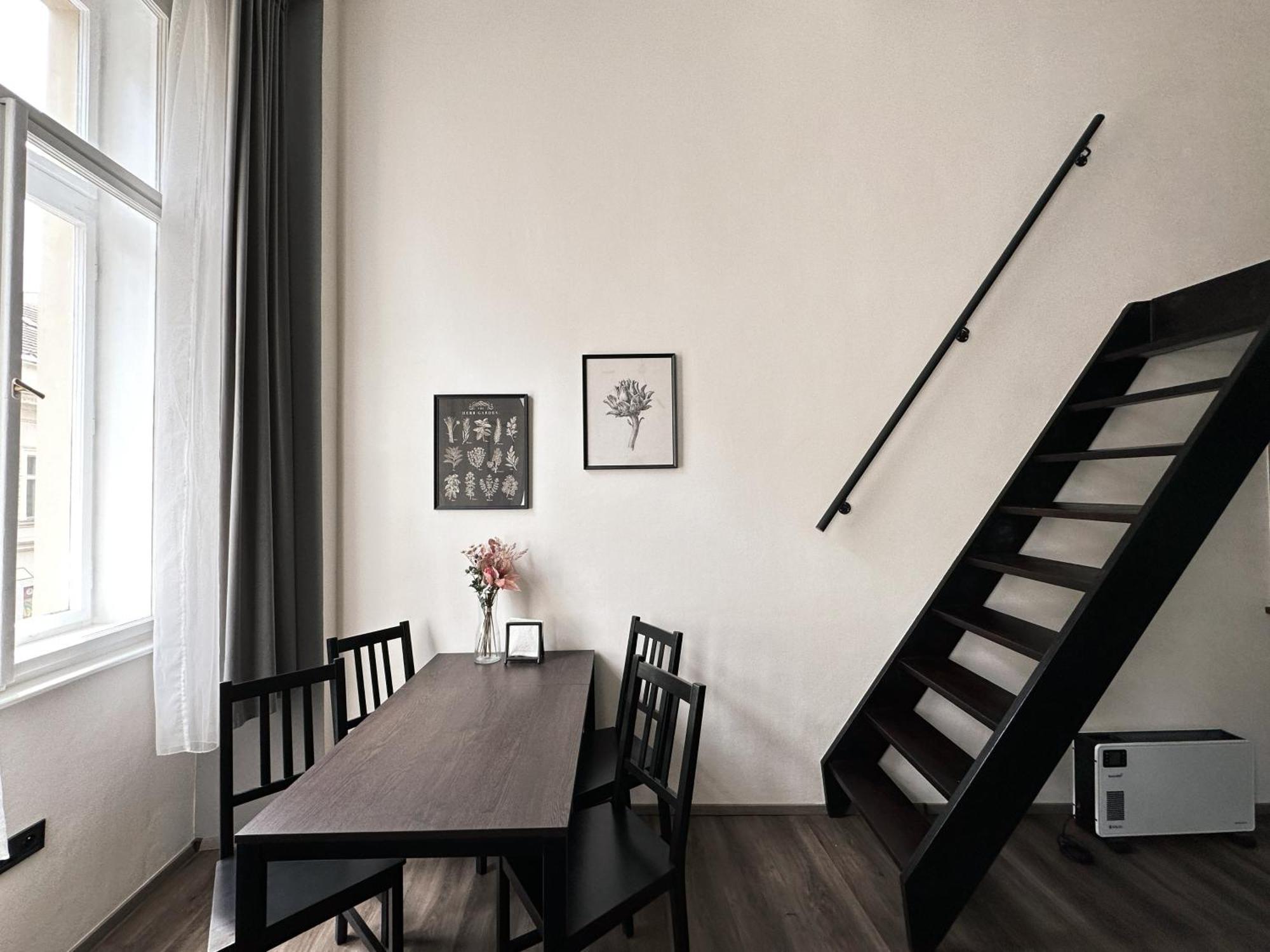 Contemporary Jindrisska Apartment Prague Luaran gambar